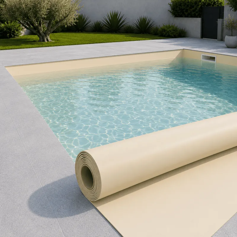 Liner piscine sable beige eau vert lagon naturel